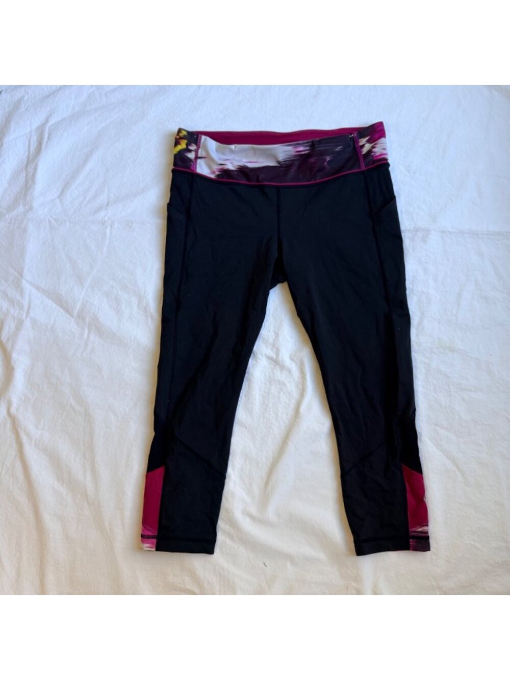 Lululemon Black Pink Waistband Crop Leggings Size 10 Activewear Side Pockets